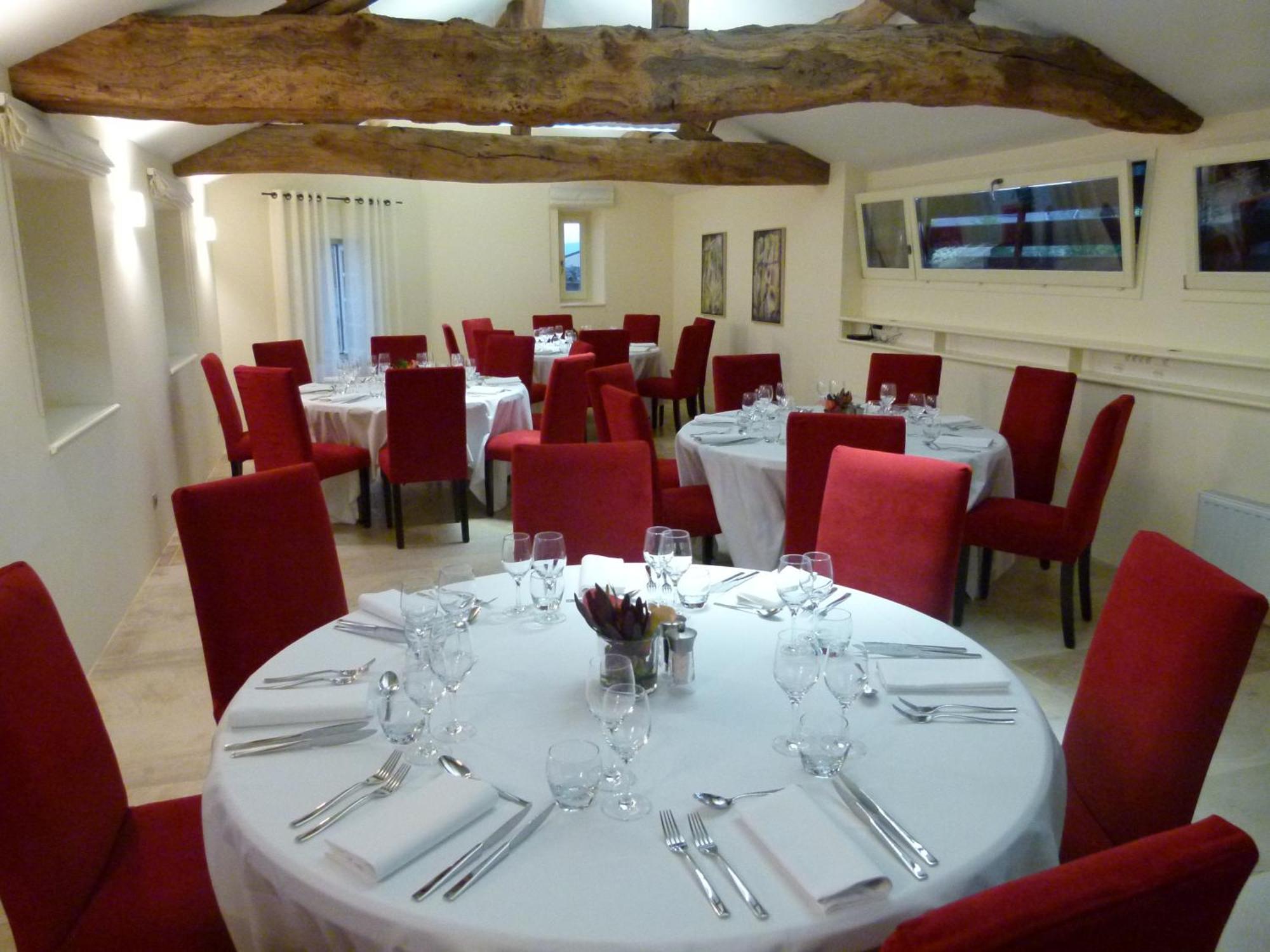 Hotel-Restaurant Le Chateau De Besseuil, Macon Nord - Teritoria Clessé المظهر الخارجي الصورة